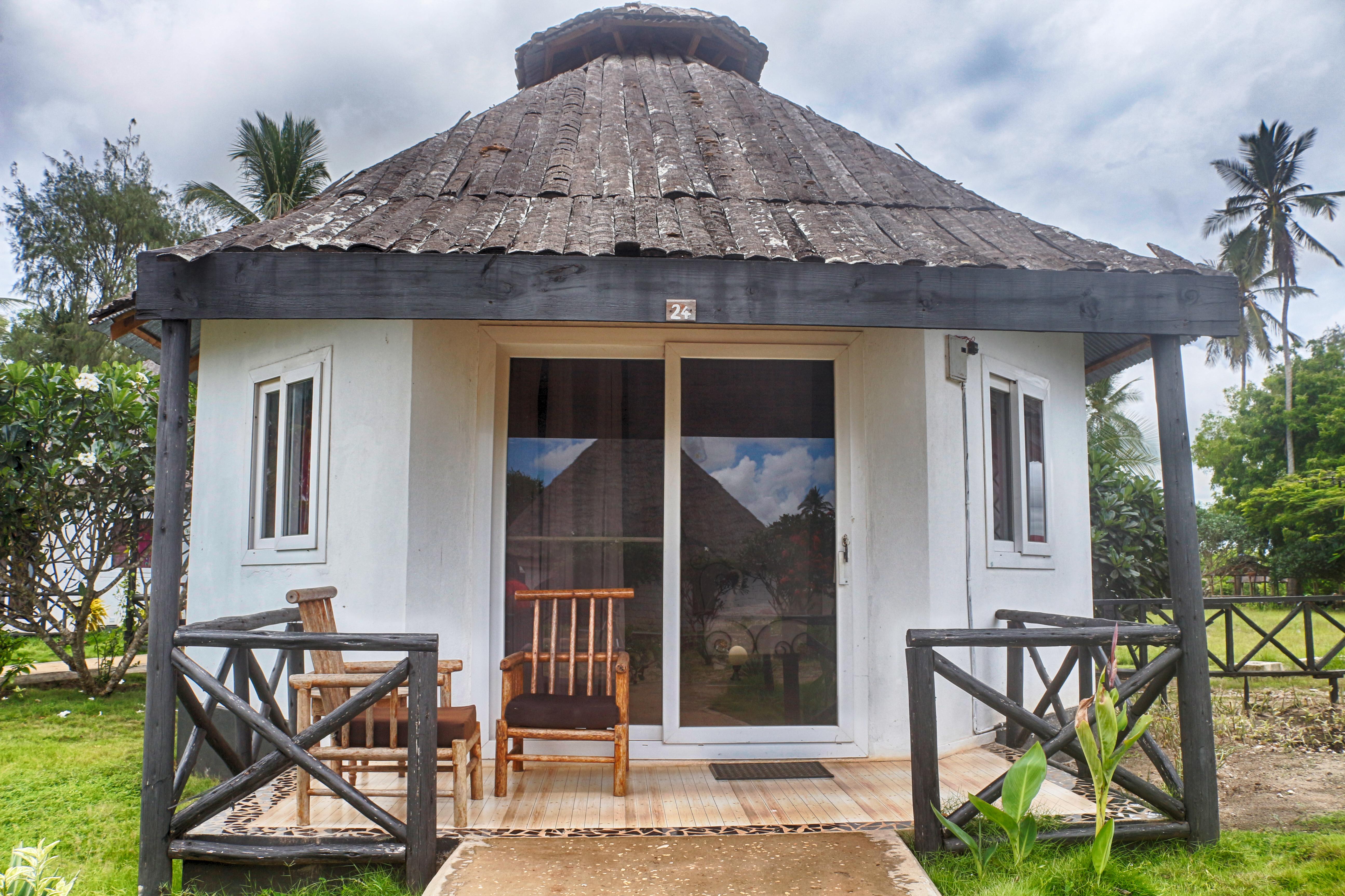 Mermaids Cove Beach Resort & Spa Uroa Exterior photo